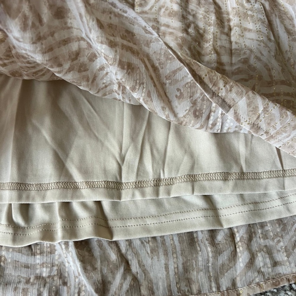NWT Champagne Emily Wonder Top - Picture 3 of 5